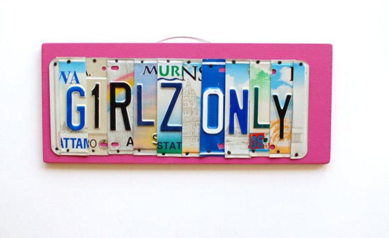 Never At Home Green Point Kapstaden Exteriör bild A custom-made license plate sign